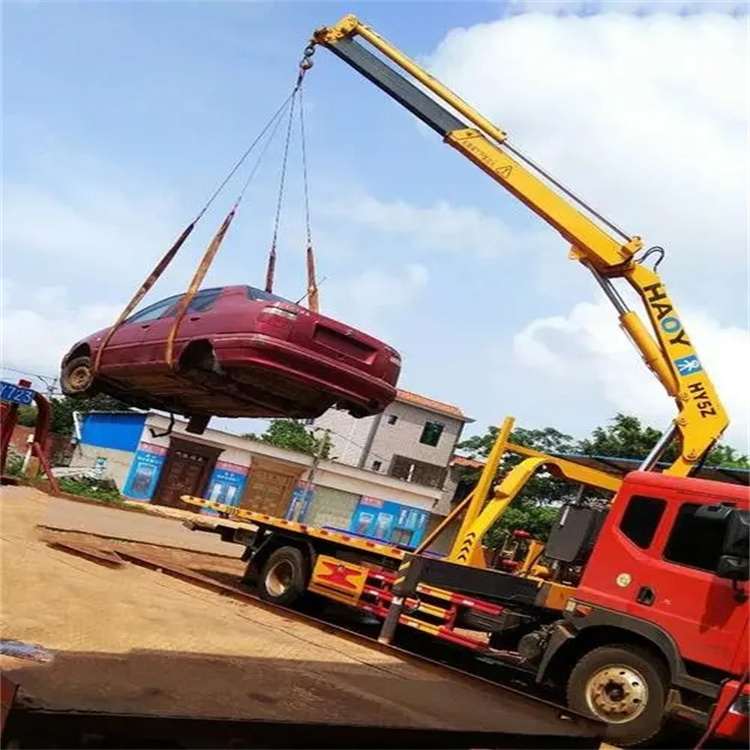 衢州衢江吊车吊汽车的正确方法